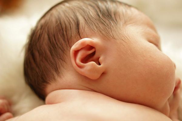 روش های درمانی شکل غیرطبیعی گوش نوزاد چیست؟