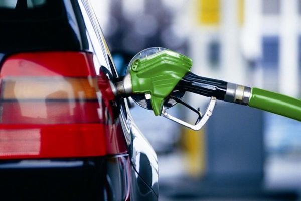 رکورد مصرف بنزین در چهار روز نخست سال ، توزیع روزانه 114 میلیون لیتر بنزین در کشور